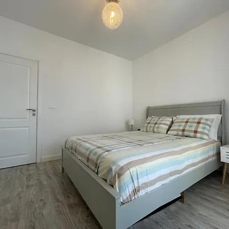 Διαμέρισμα Alex